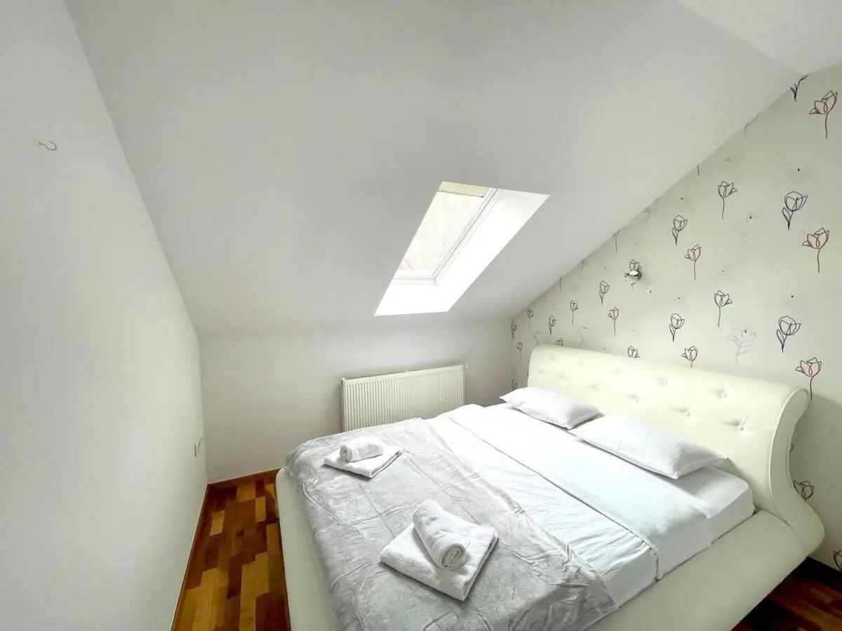 Engadin Beautiful 2BDR Apt