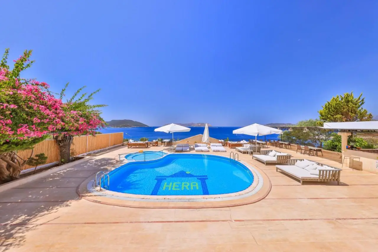 Hera Hotel