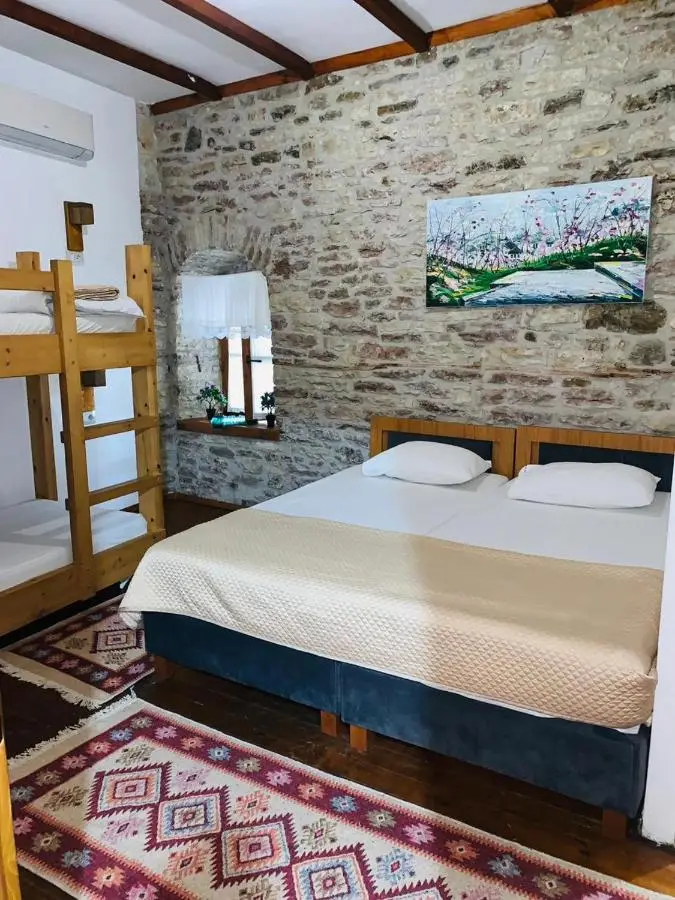 Guest House and Hostel VAL-MAR