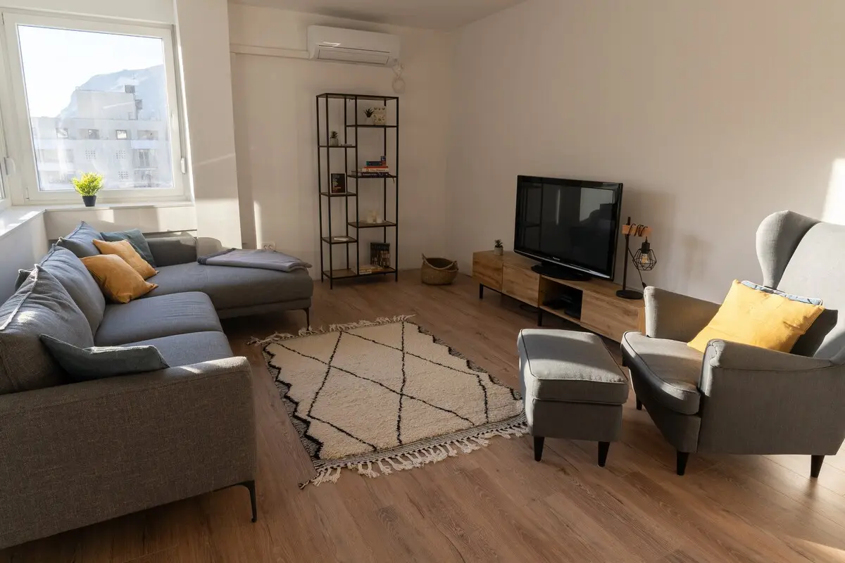 Mostar City Center: Chic Comfort & Mountain View