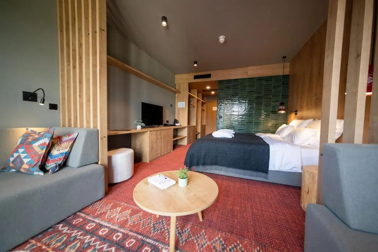 Hotel Nomad