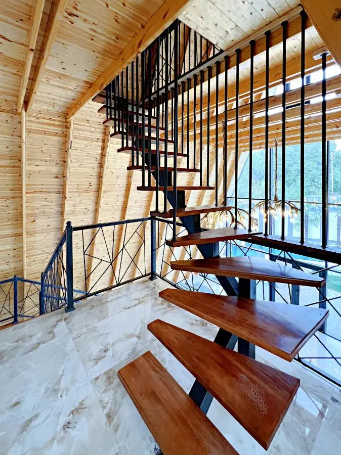Qafqaz Palm A-Frame Retreat