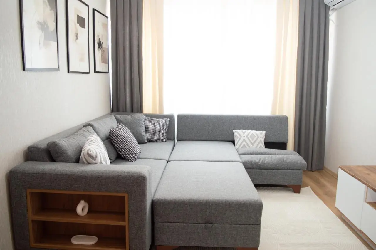 Luxe Suite AI28
