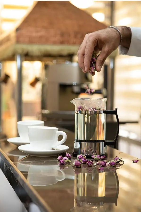 Essam Deluxe Hotel