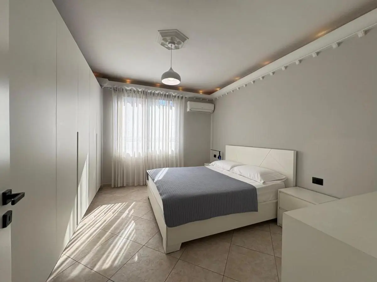 Laureta Central Apartment