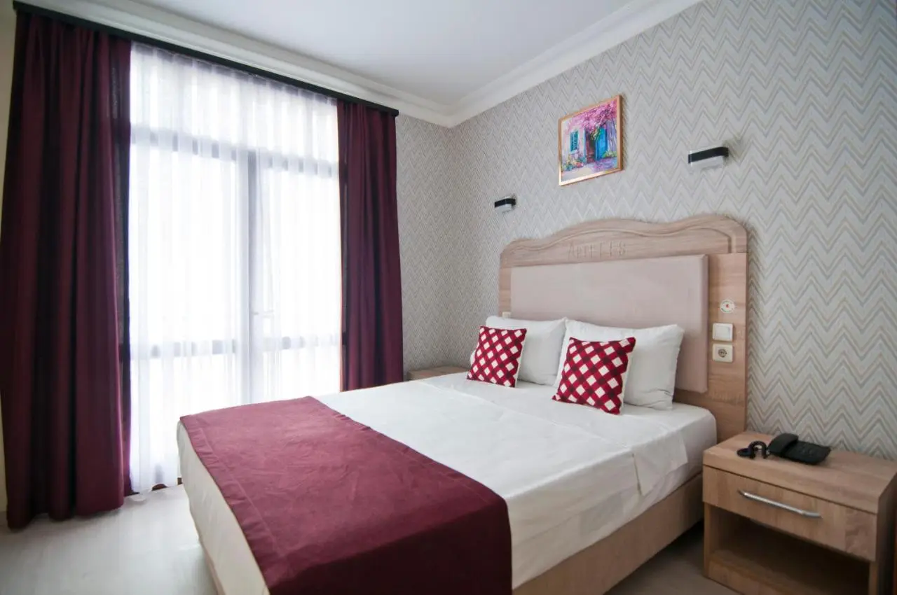 Artefes Hotel Old City& Spa
