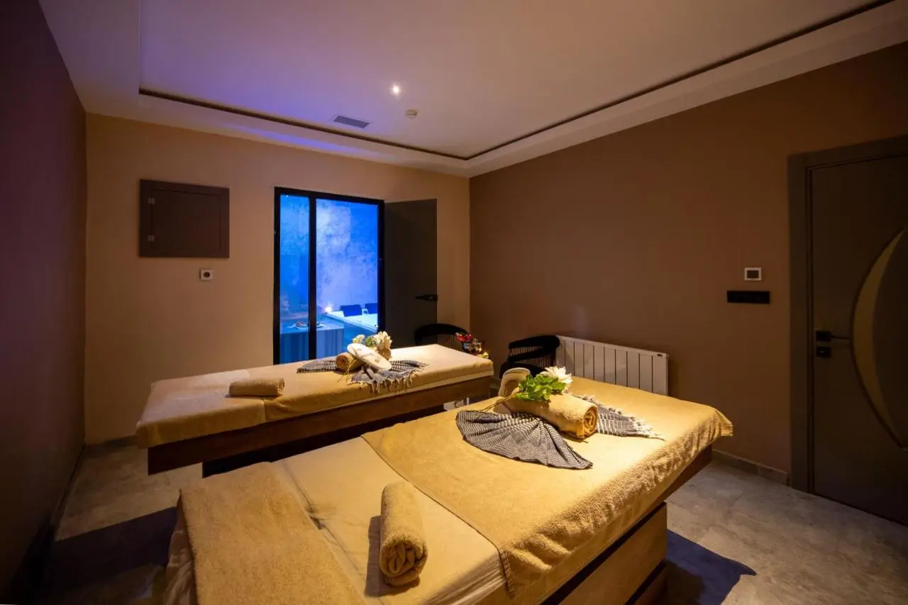 Vess Hotel