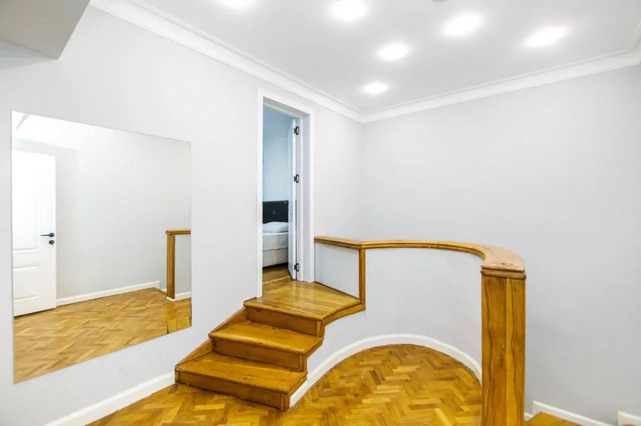 Nizami Street New Apartment Mojo