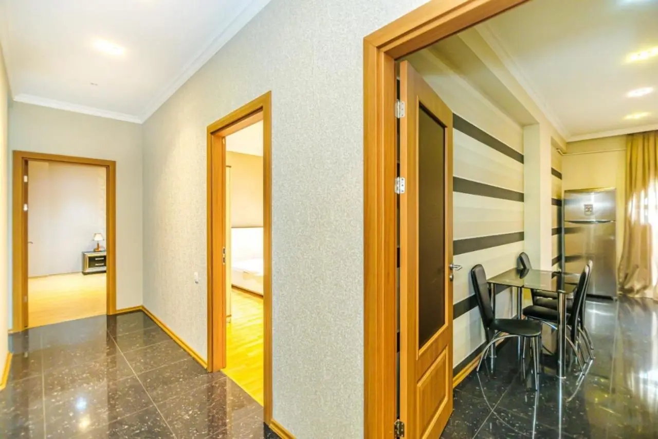 Apartment On Mc Donalds