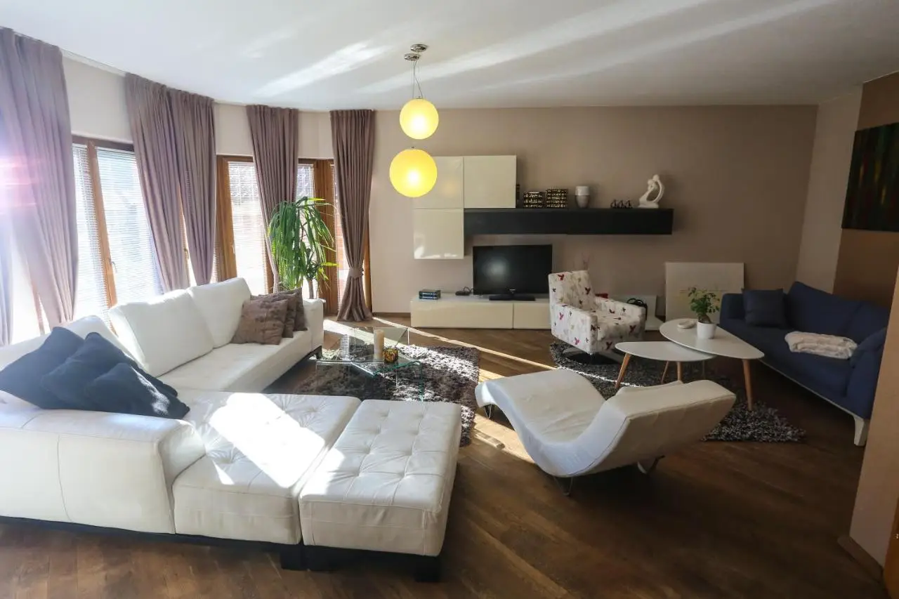 Farah Superior Apartments