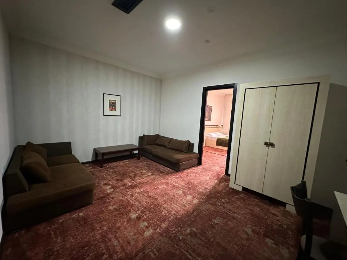 Hotel Cash