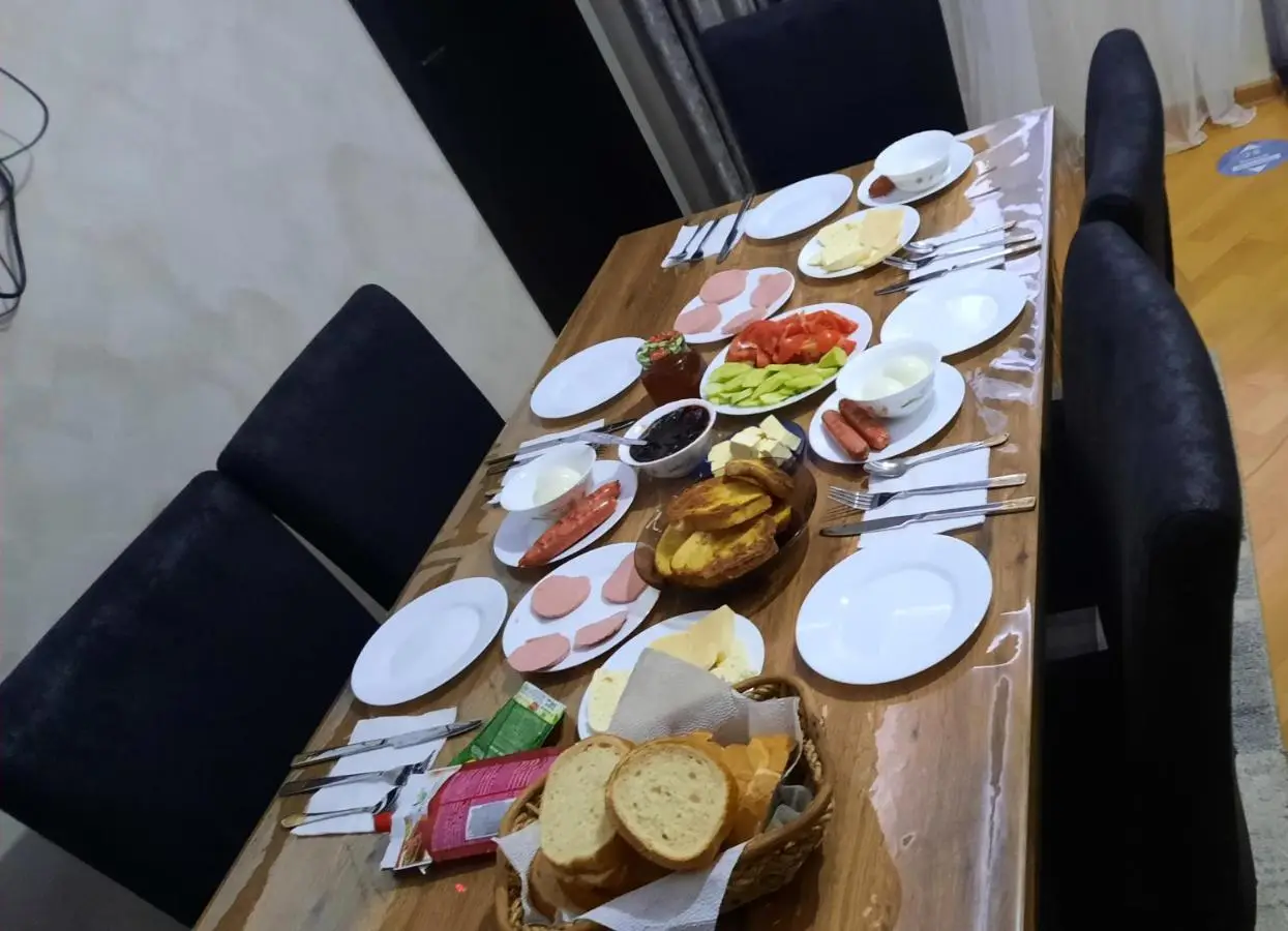 Makos Guest House
