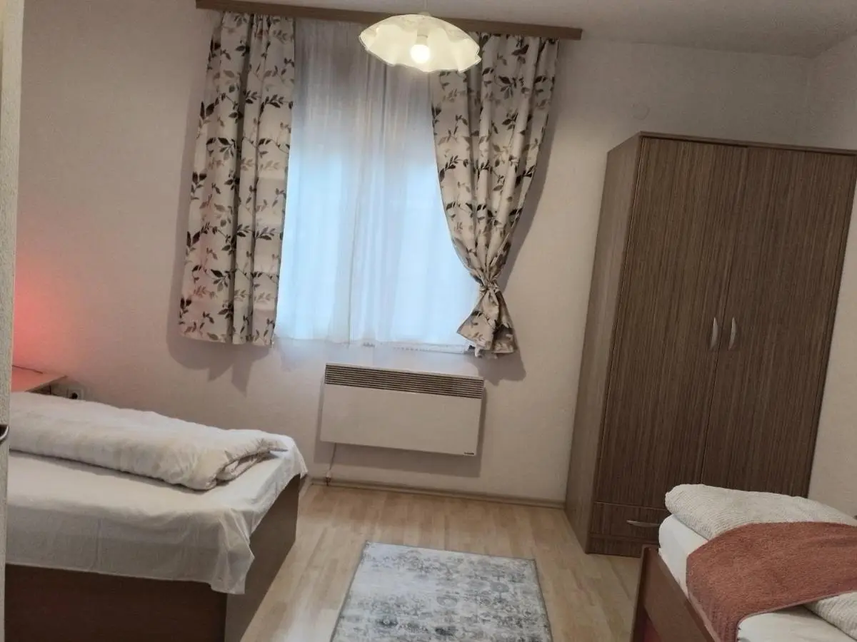 Guesthouse Sanja - Apartments 212