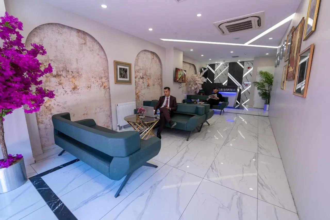 Meros Hotel