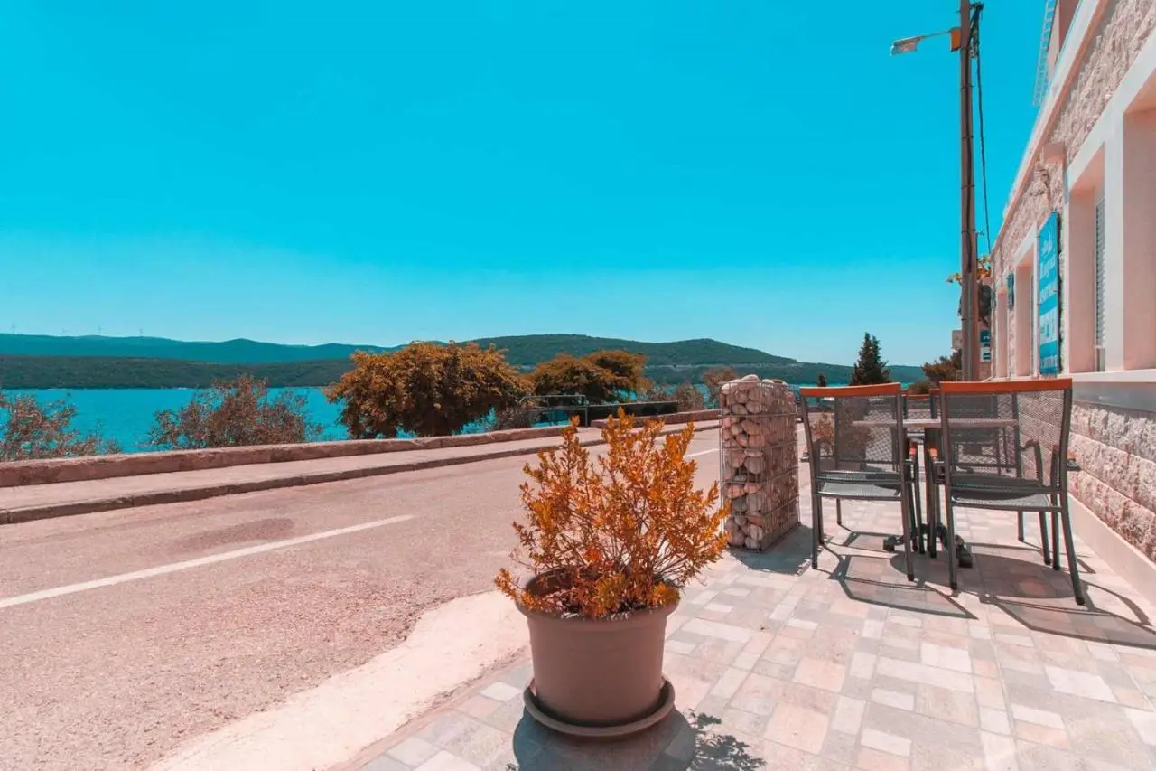 Villa Raguž sa Privatnom plažom i Garažom