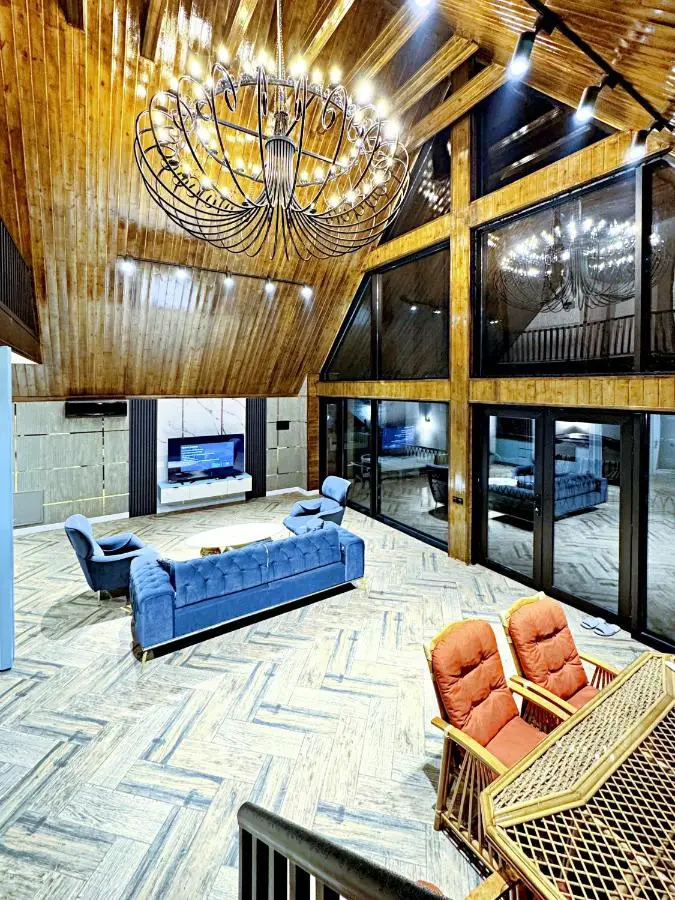 Black A-Frame Luxury Chalet & Pool