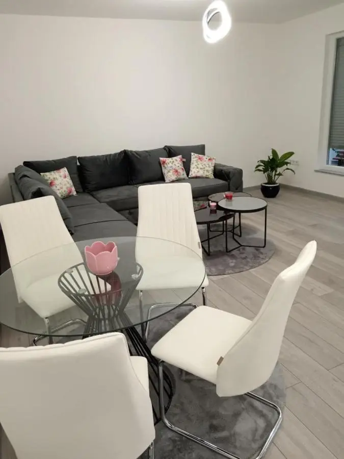 Sokak Apartman