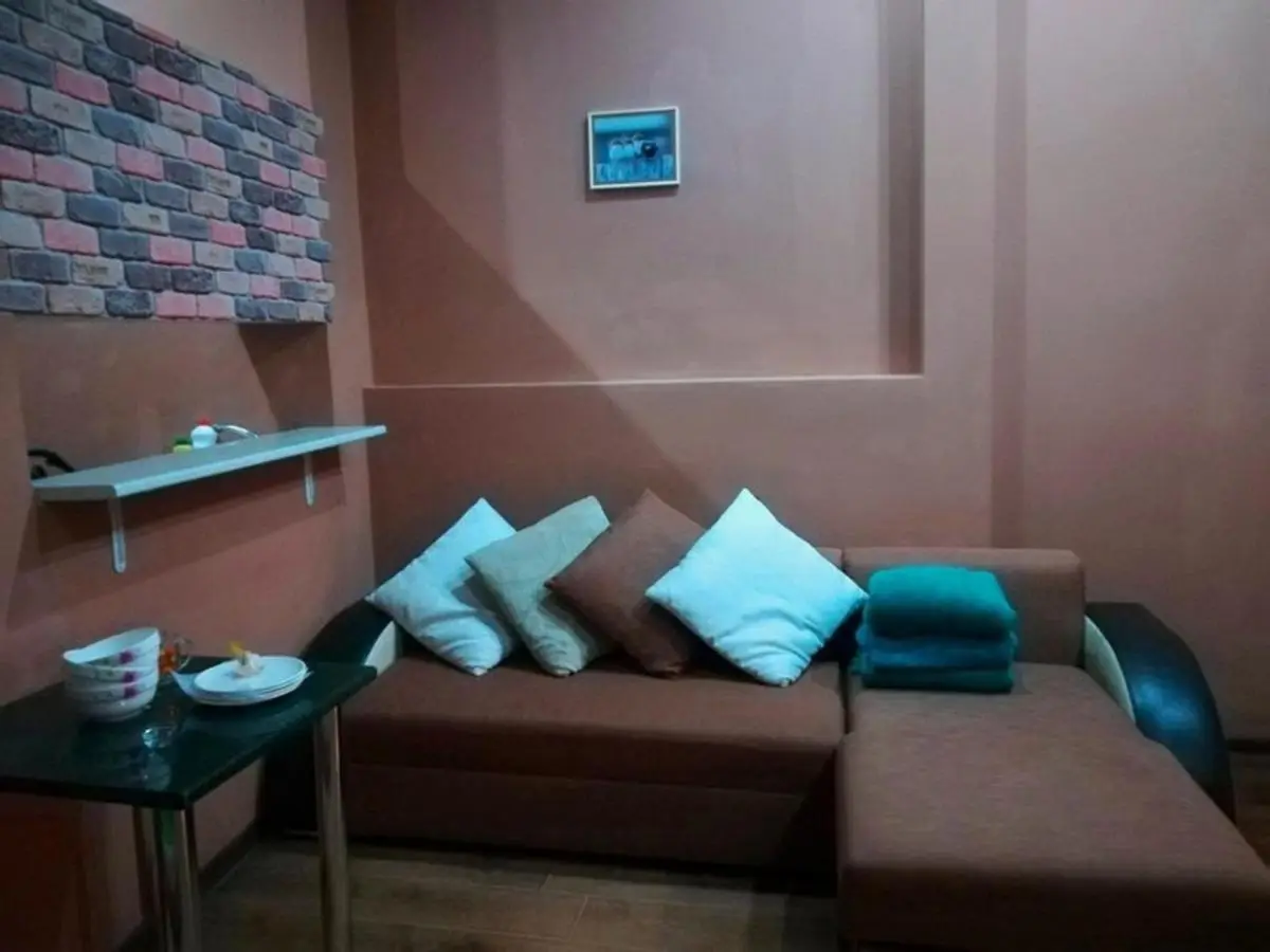birdhome in Tbilisi (Maria)