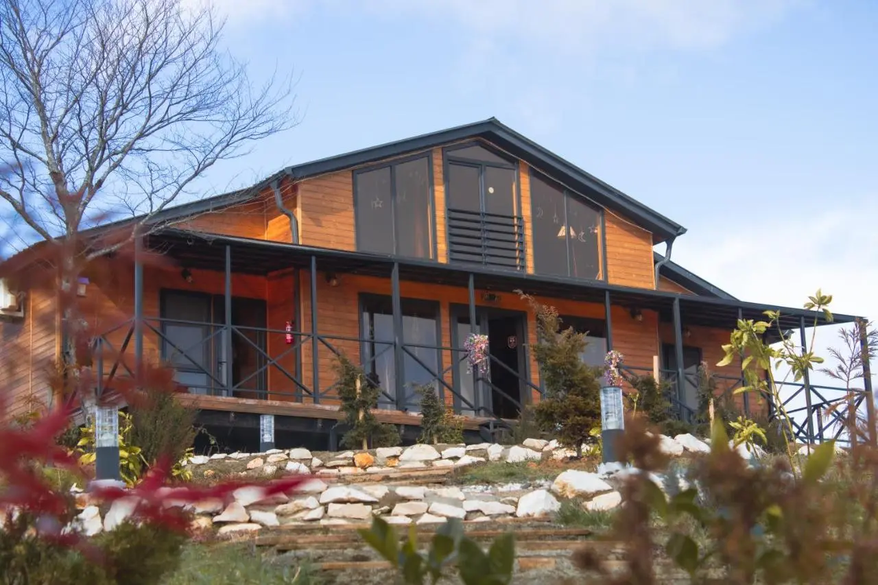 Wooden Villa Sormoni