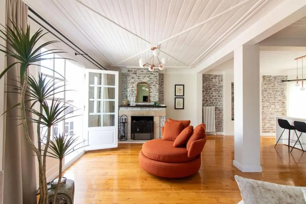 Historic 2BR Gem in Downtown Sisli AC in All Rooms