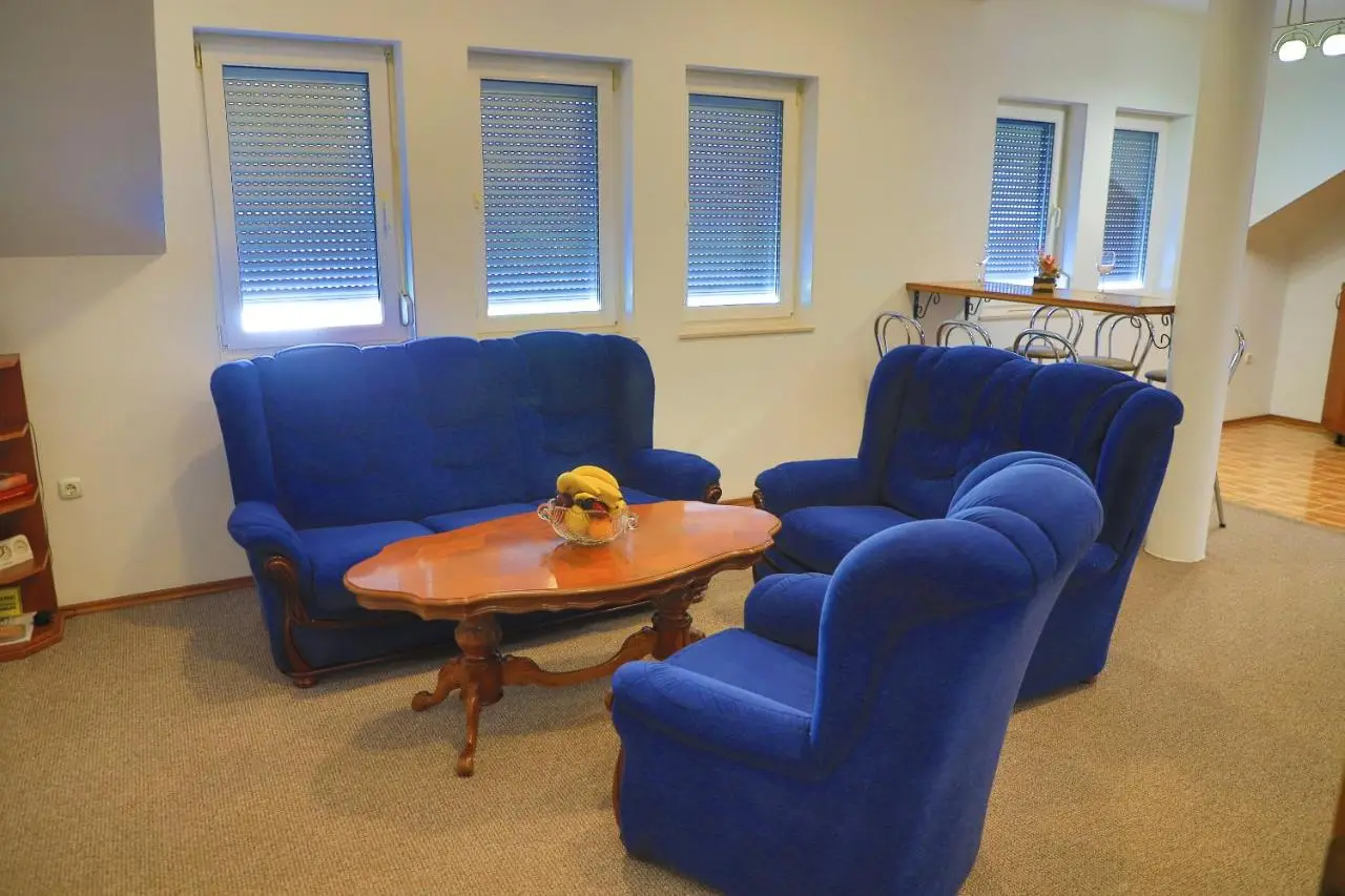 APARTMAN NAAJ