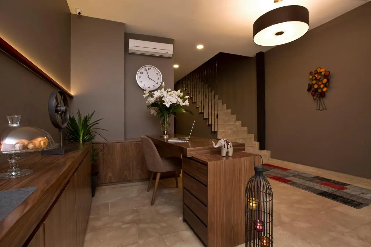 Snog Rooms & Suites
