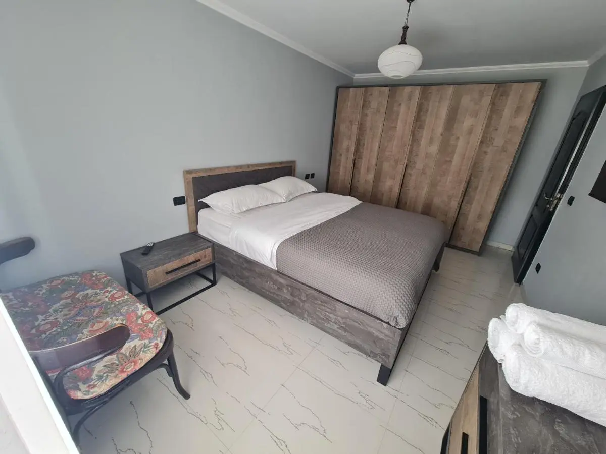 Edi's Apartments-Cozy stay in the center