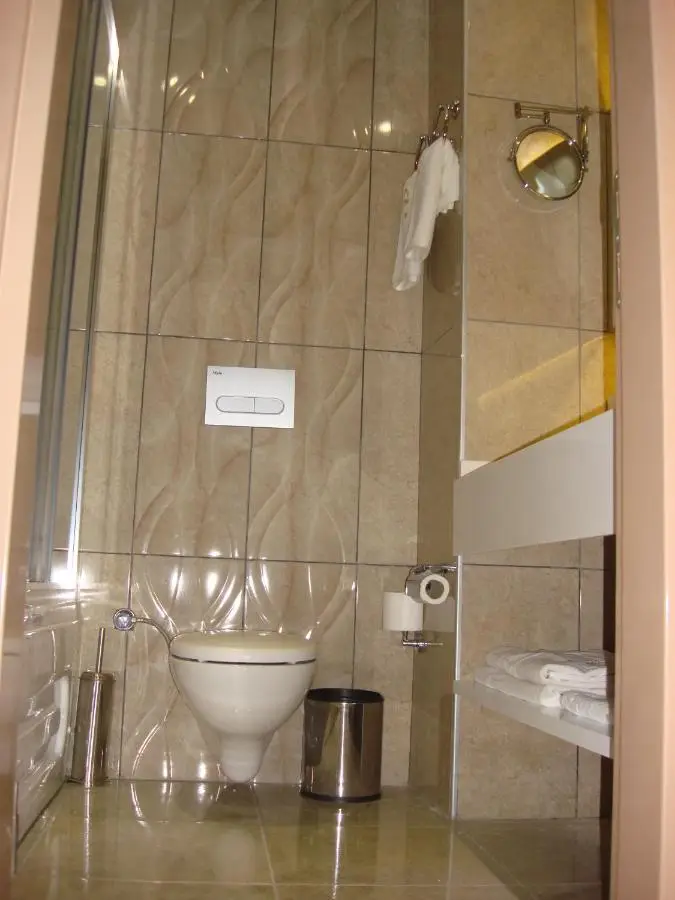 Bal Hotel