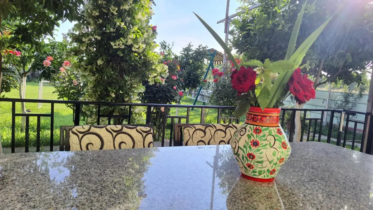 Margjelo Stay - Twin Houses in the Garden