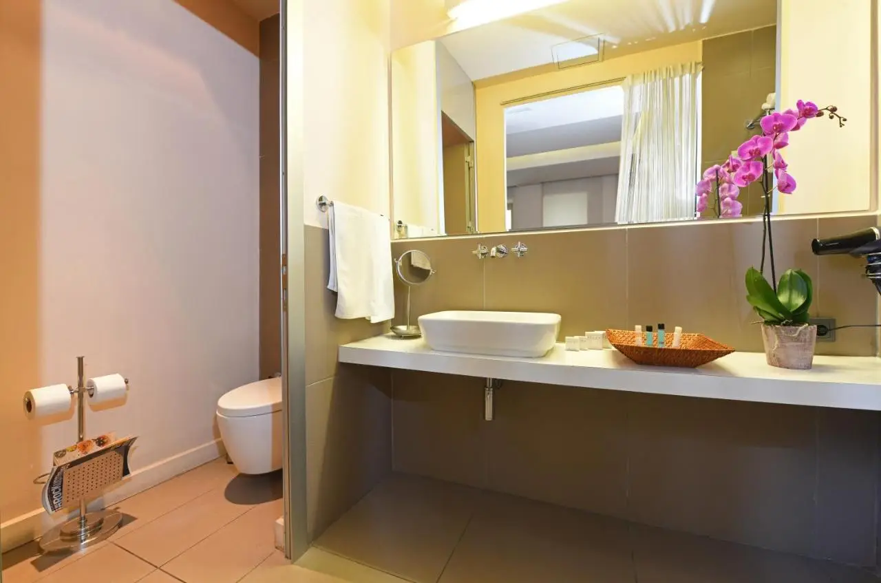 Ansen Hotel and Suites