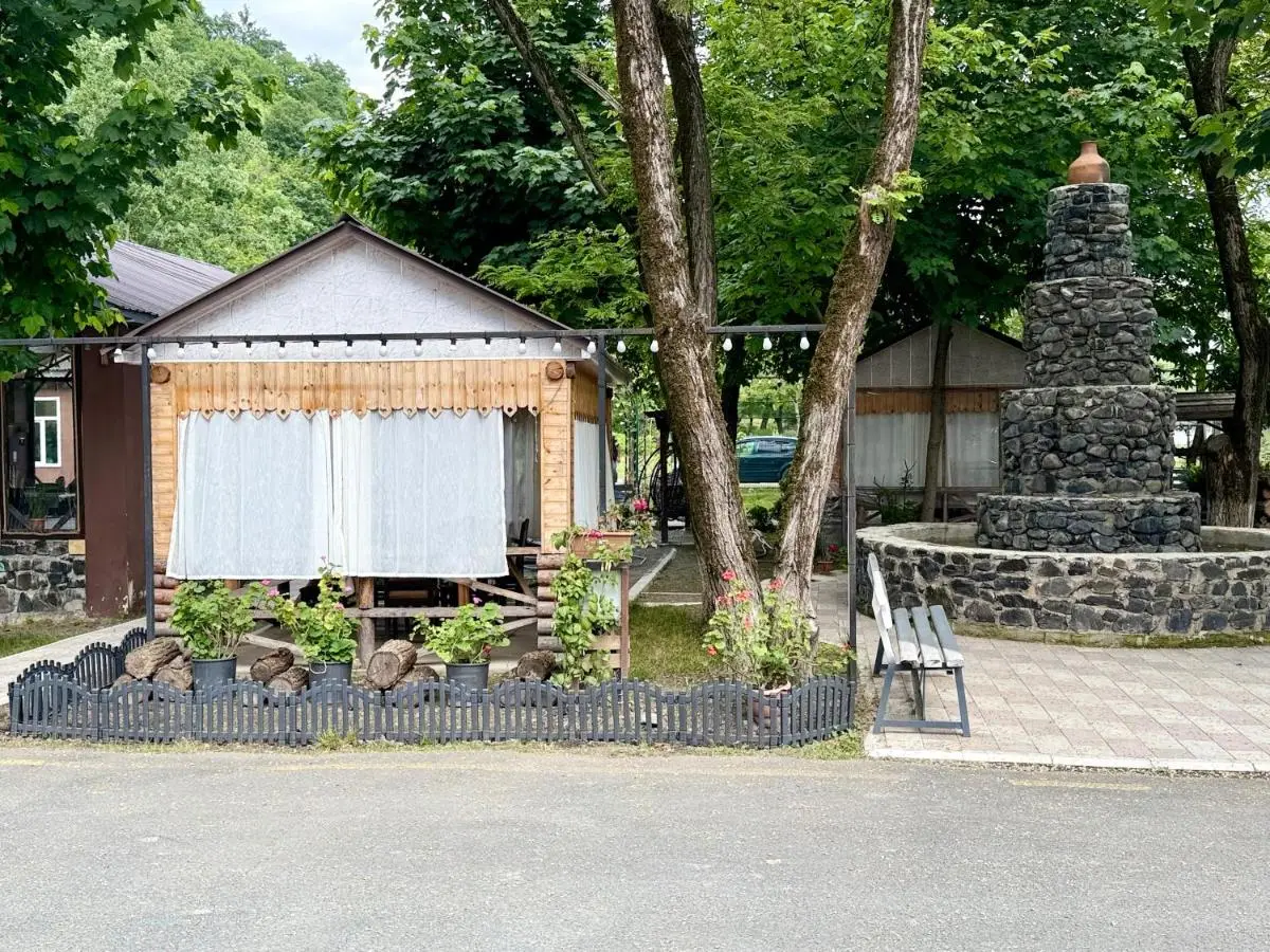 Nohurçay Cottages & Restaurant
