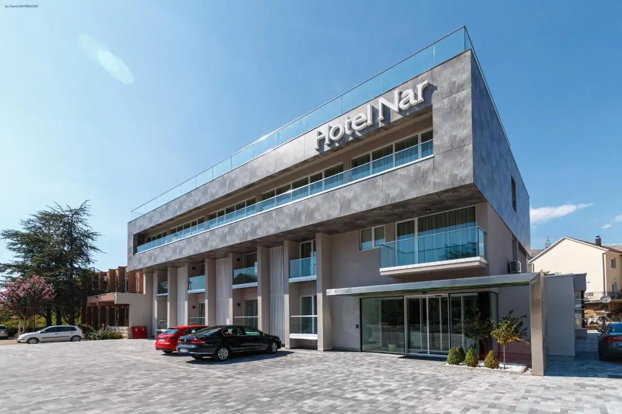 Hotel Nar