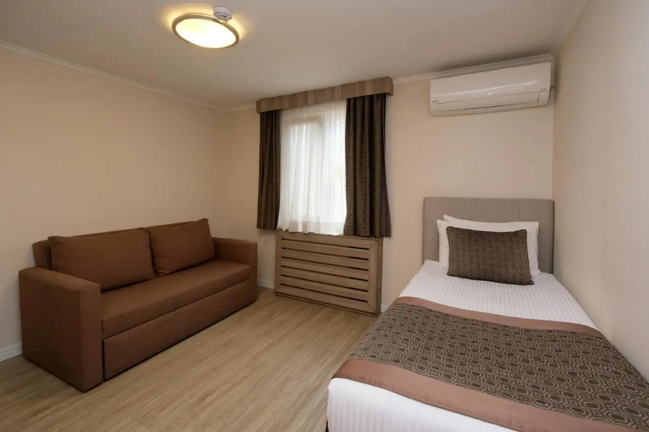 Pera Arya Hotel