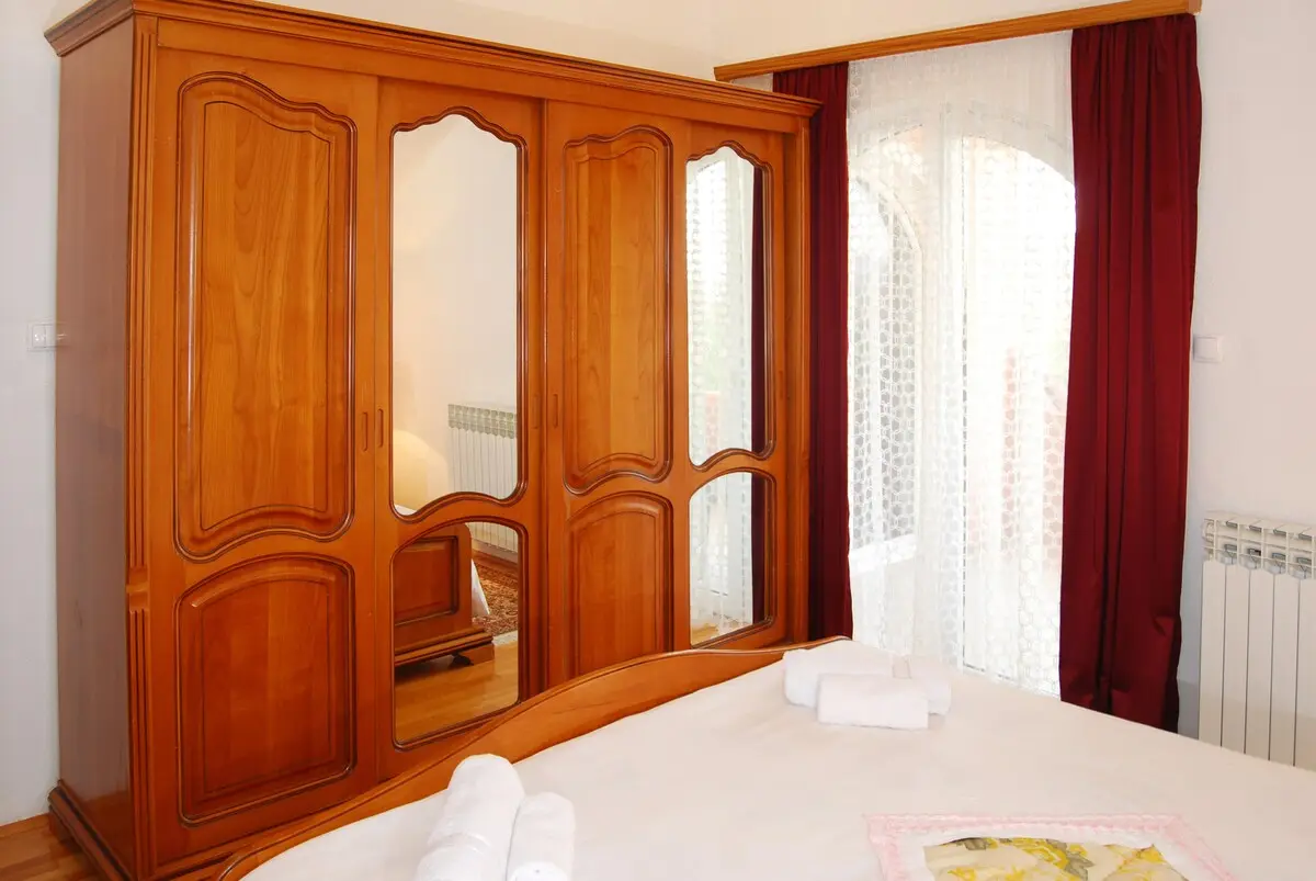 Villa Katarina - Family vacation home with pool