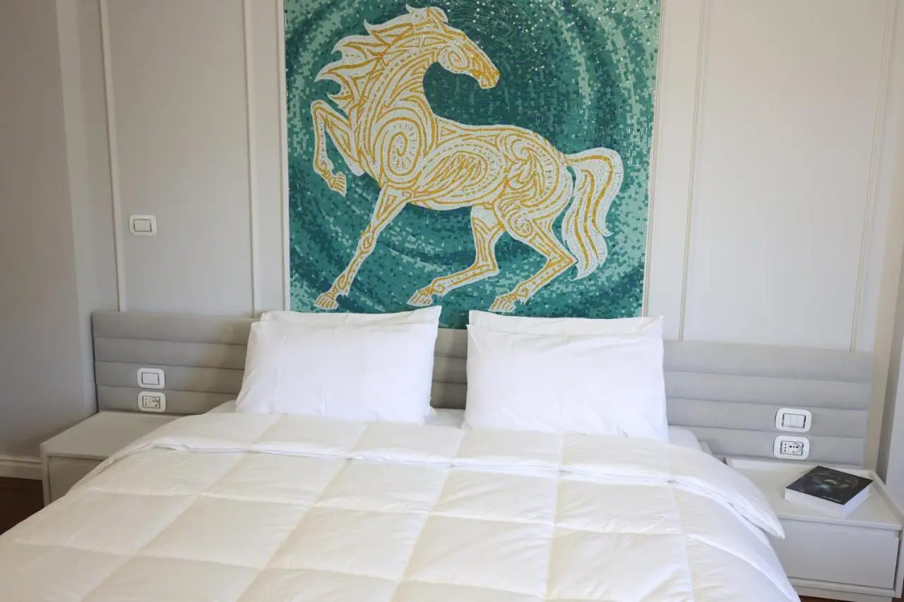Lunarist Luxury Private Jacuzzi Suites Tirana