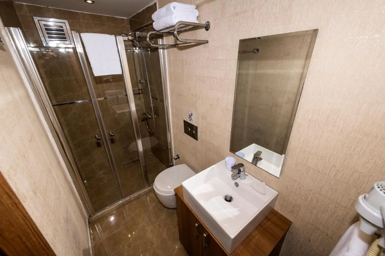 BGuest Hotel & Residence
