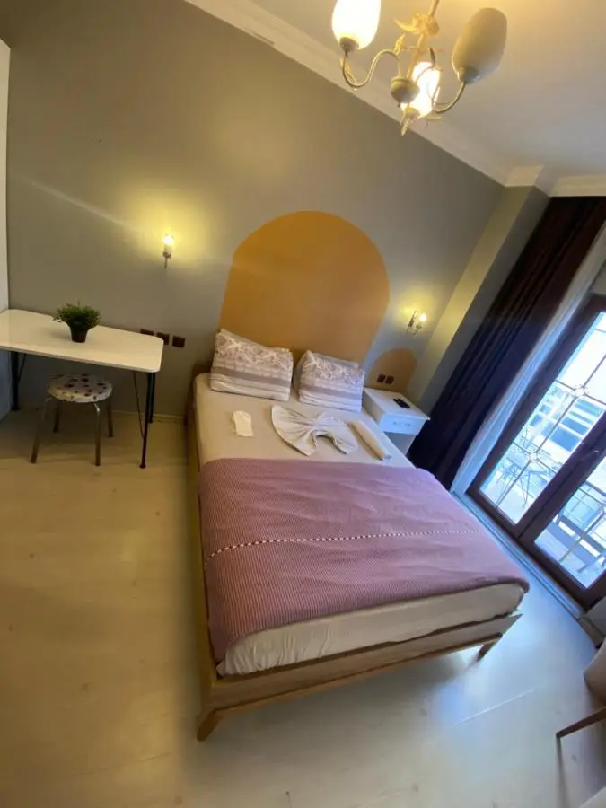 Omar Suite 360