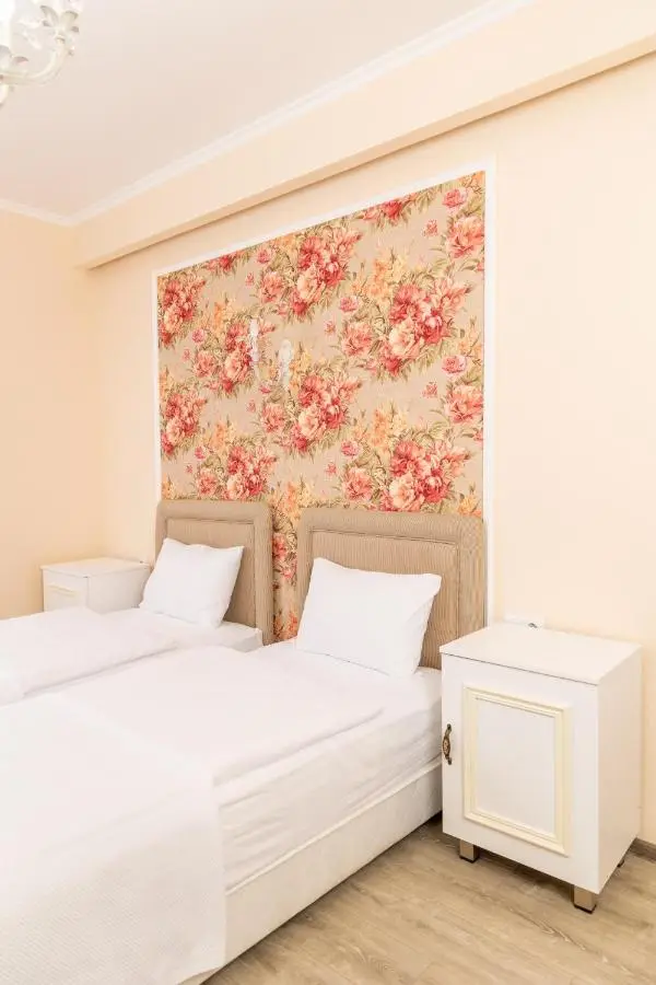 Rose Hotel Vake