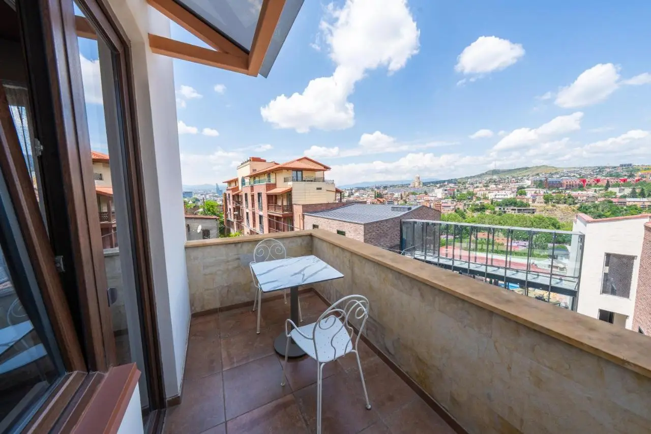 King Tamar Hotel By Luxuria Hotels