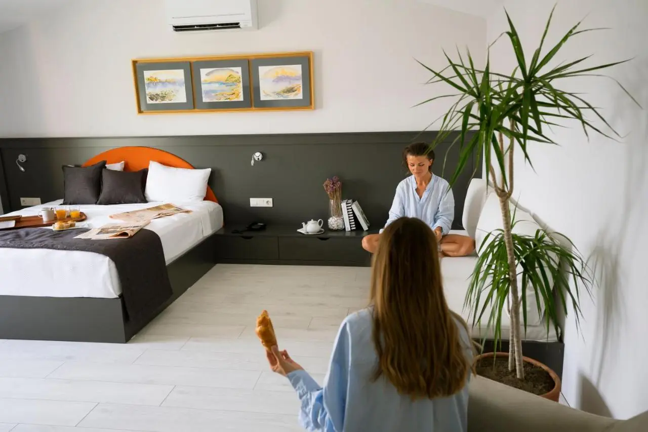 WEST HOUSE EXCLUSIVE HOTEL
