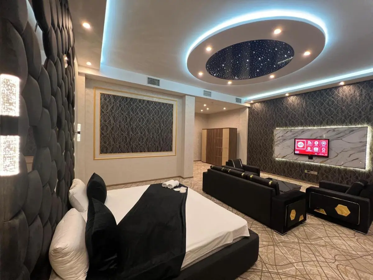Royal Mansion Hotel