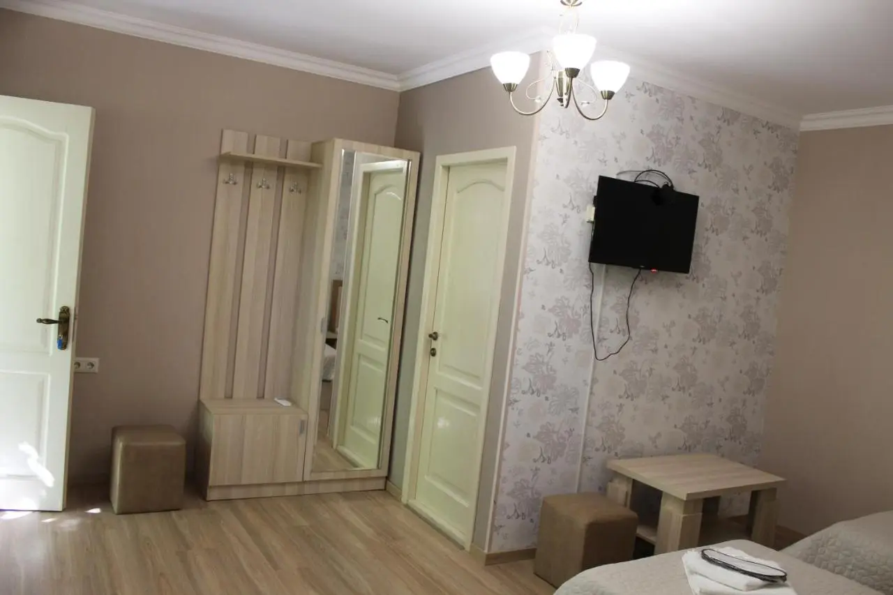 Emis Hotel