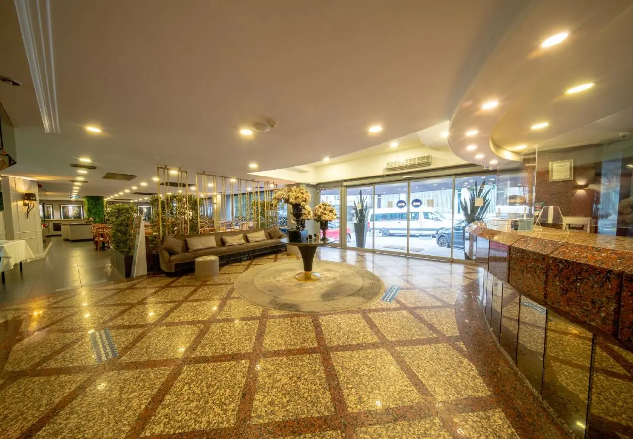 All Seasons Hotel