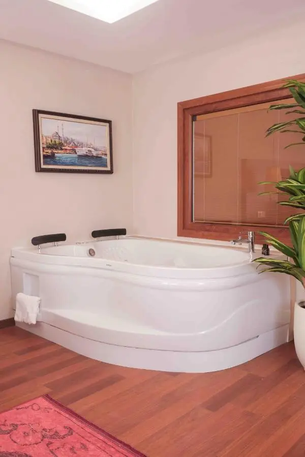 Phellos Suites Boutique Hotel
