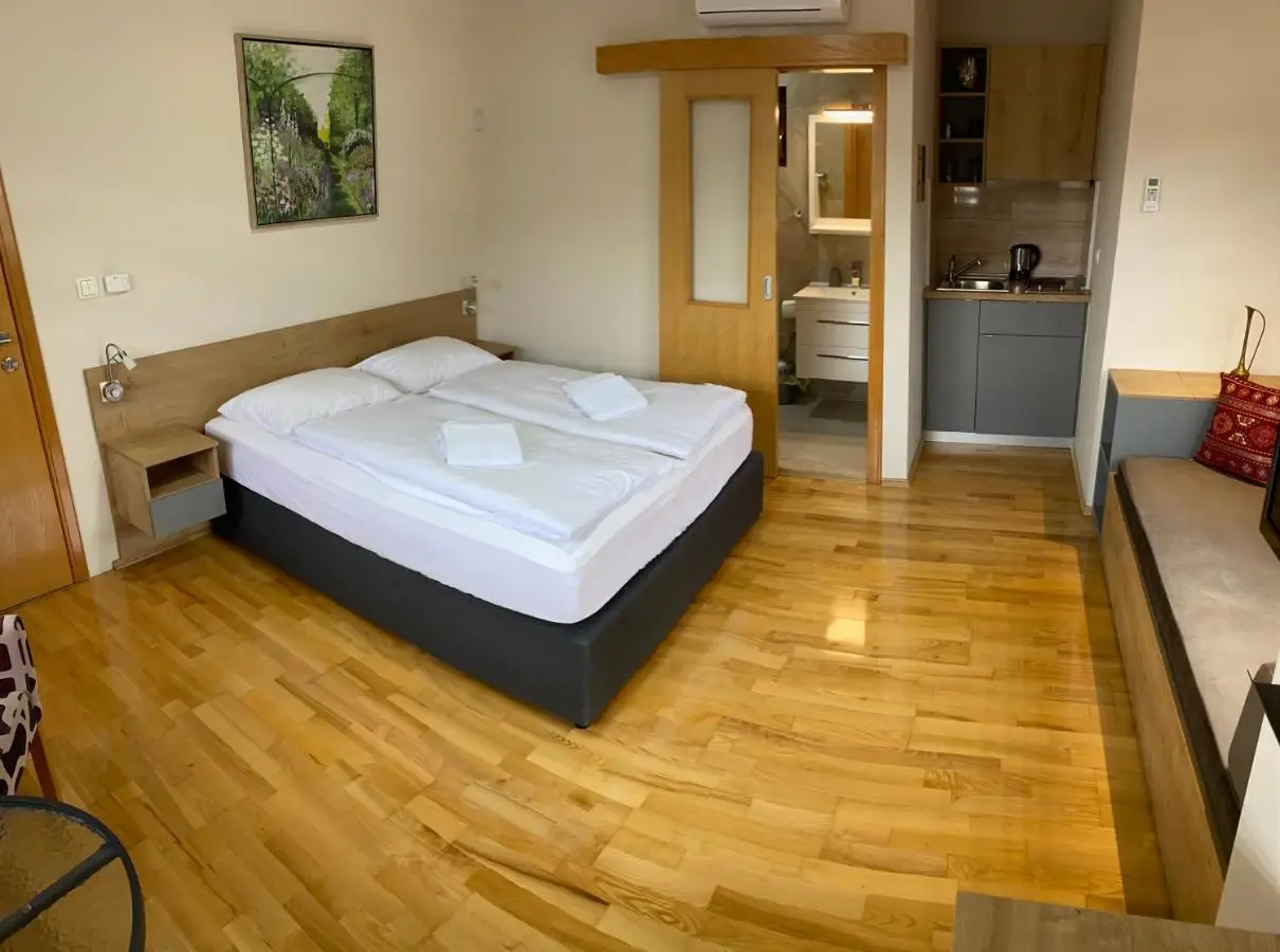 Apartment House Mael