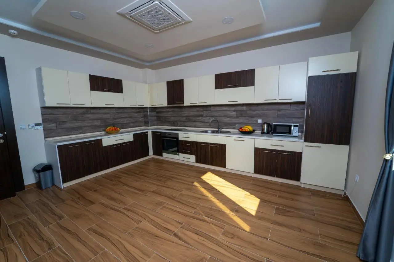 Al Hayat Apartments