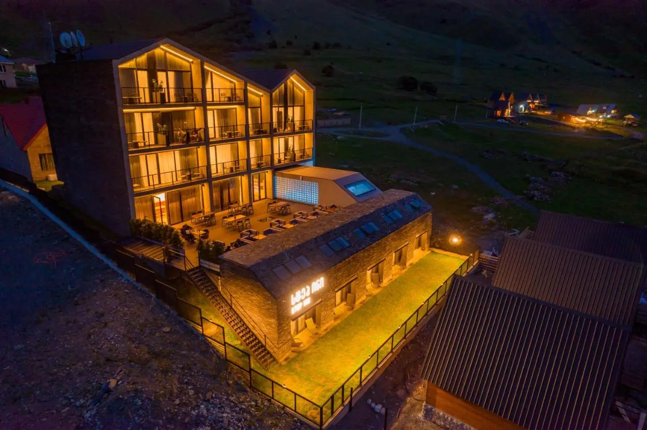 Step Inn - Kazbegi