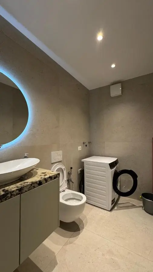 Modern Lake Apartment Tirana - Quiet Stay near Liqeni i Thatë