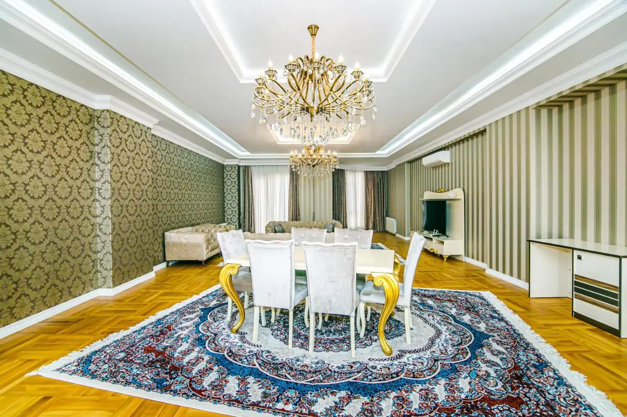 City Centre apartment on Nizami