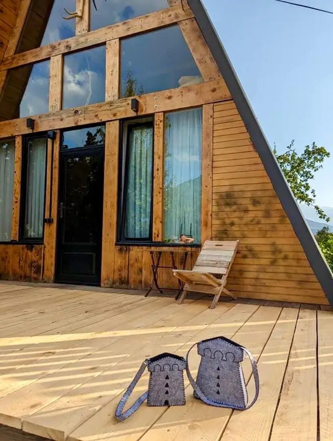 A-frame mestia